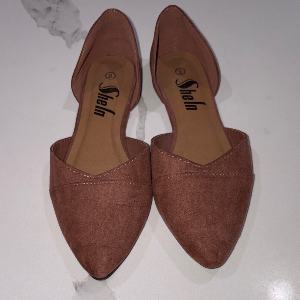 SHEIN Women's Tan Pointed Flats